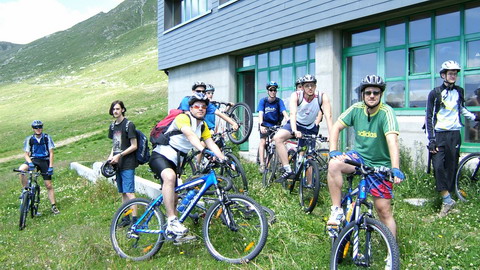 Bild 6a Bikertruppe_klein